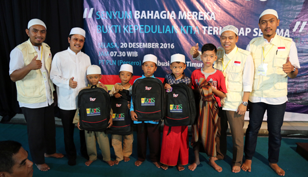 PLN Distribusi Jawa Timur Khitan 1000 Anak - Petisi